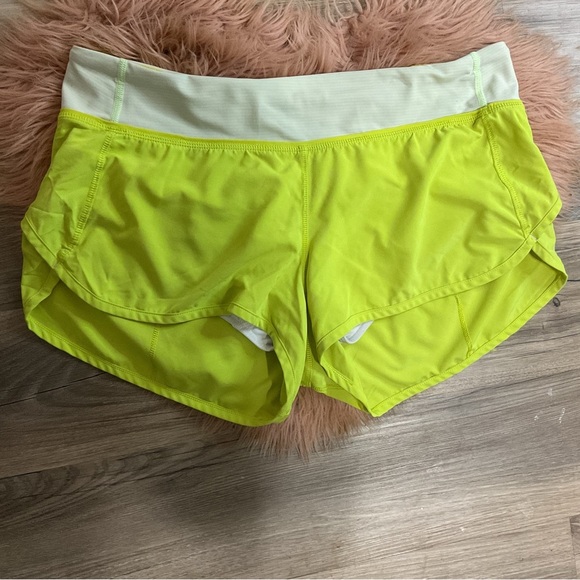 Lululemon Speed Up Yellow Short Size 8 - Picture 3 of 13
